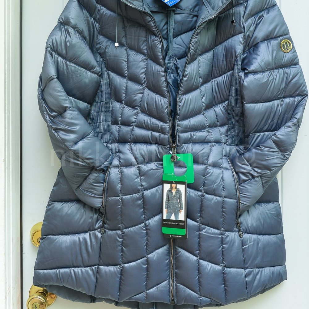 Women Bernardo Ladies Packable Quilted Jacket in blue color - Picture 4 of 8